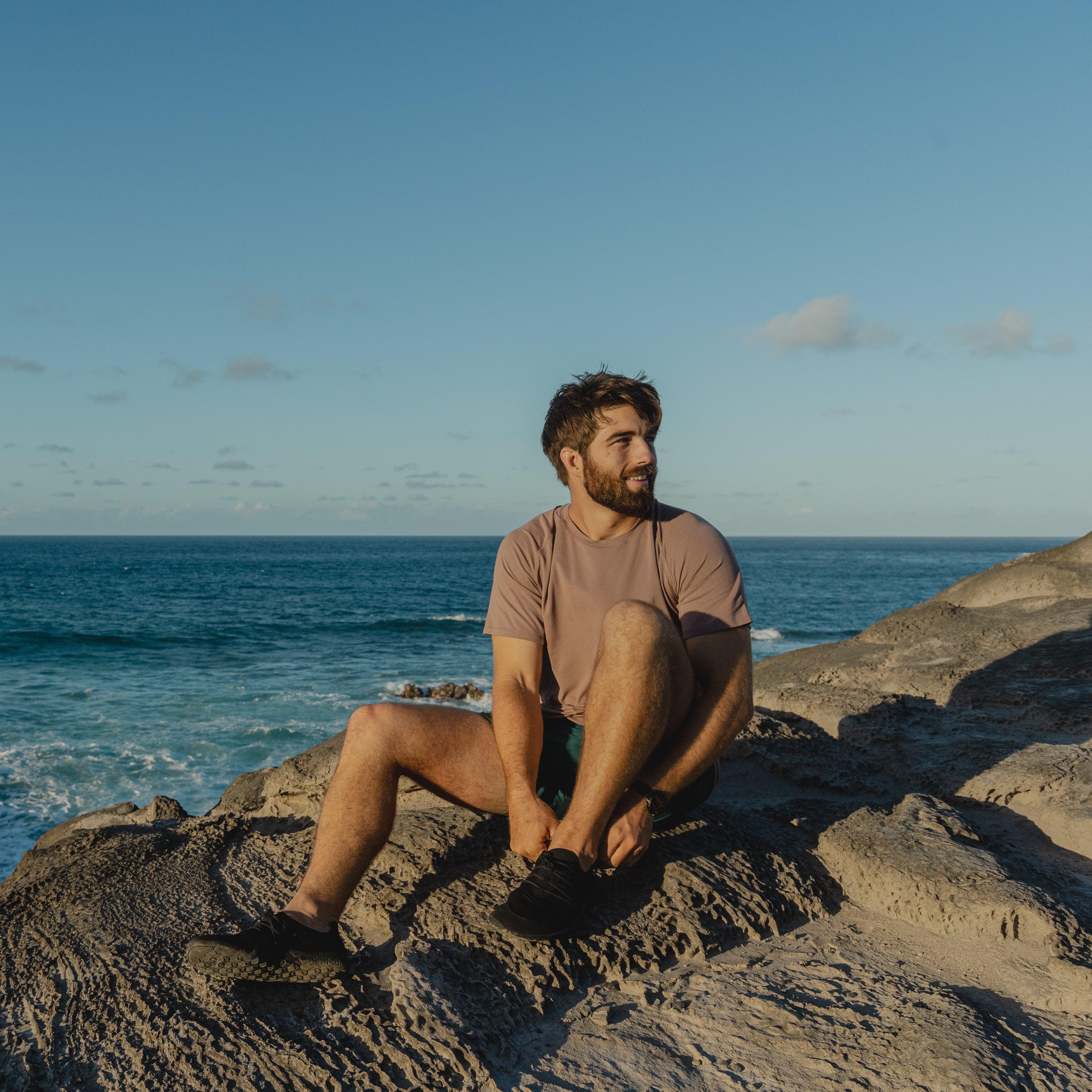 FLOW Black Beach Chilling