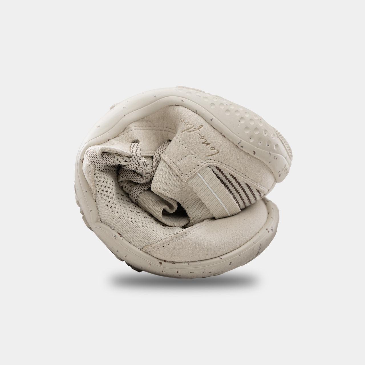 FLOW S Tusk Curled Up View