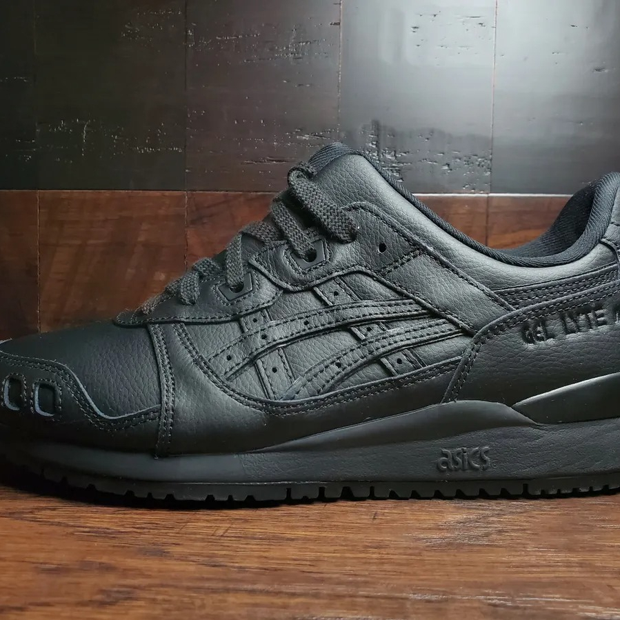 ASICS Tiger GEL-Lyte III is on sale for $49.99